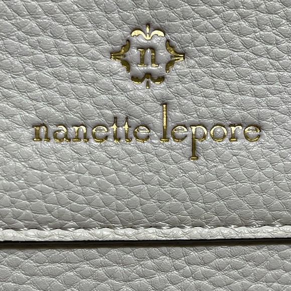 Nanette Lepore White Tote With Gold Hardware & Floral Scarf (No Call Outs) - Picture 2 of 14